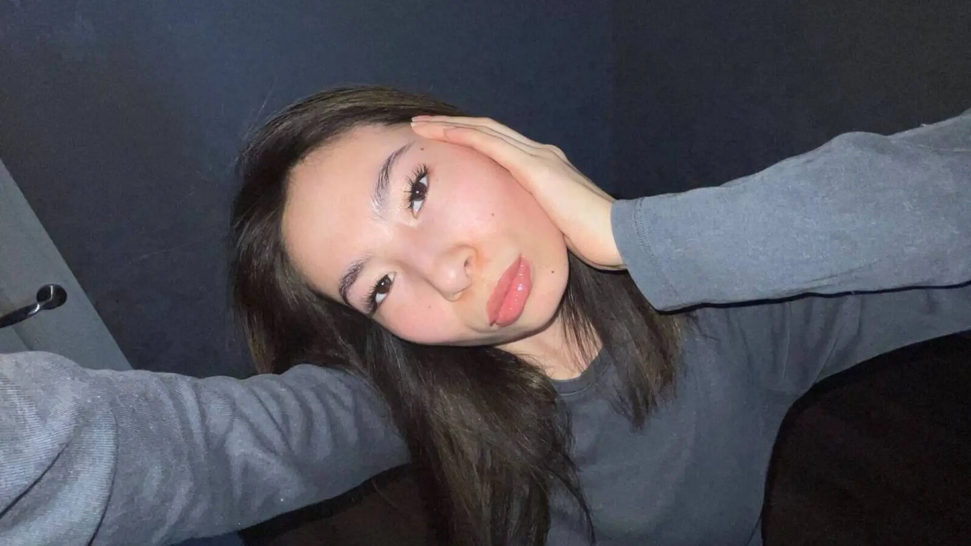 Start Anal Finger AngelikaBlossom