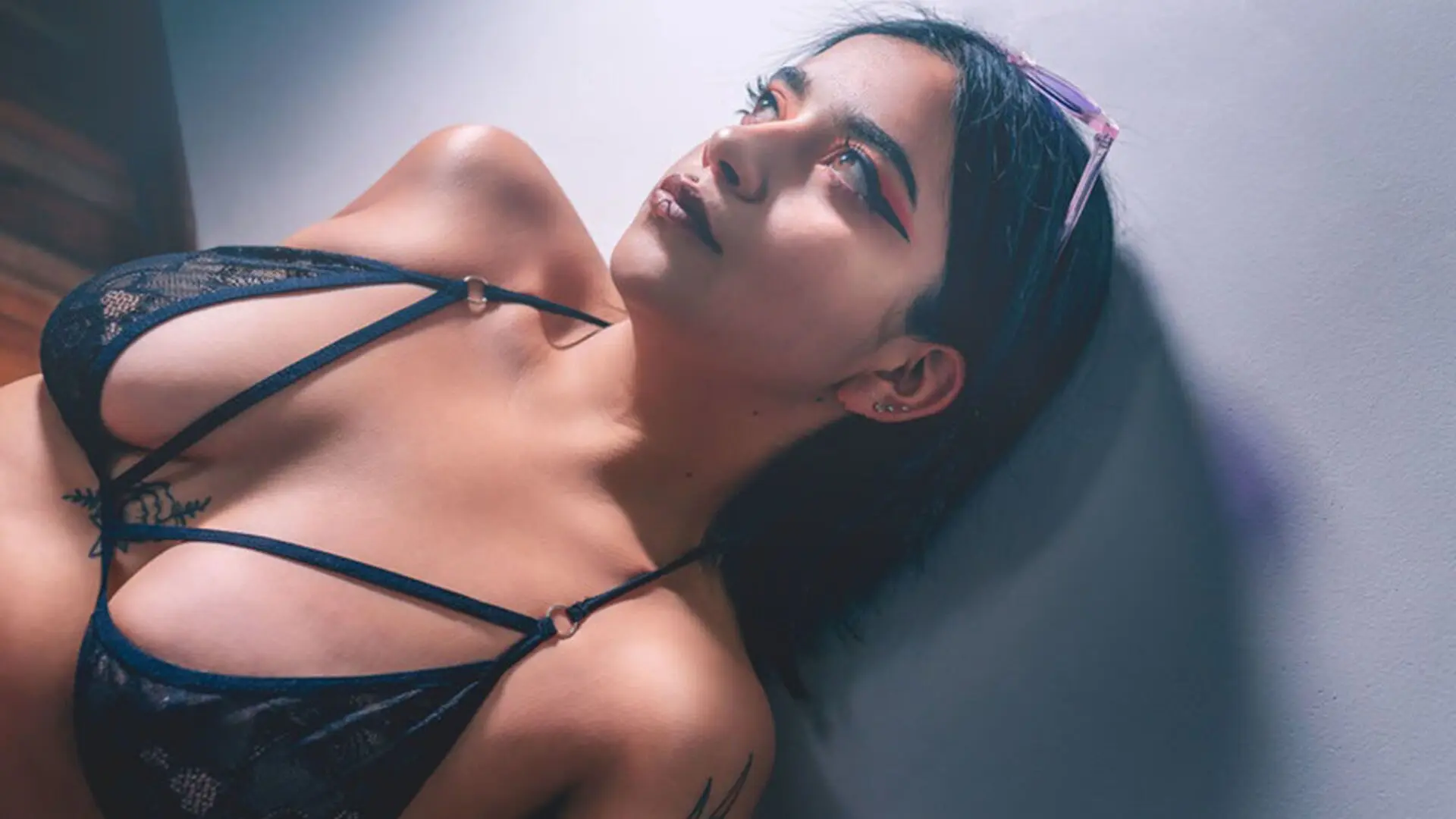 Start Anal Finger AntoniaMendez