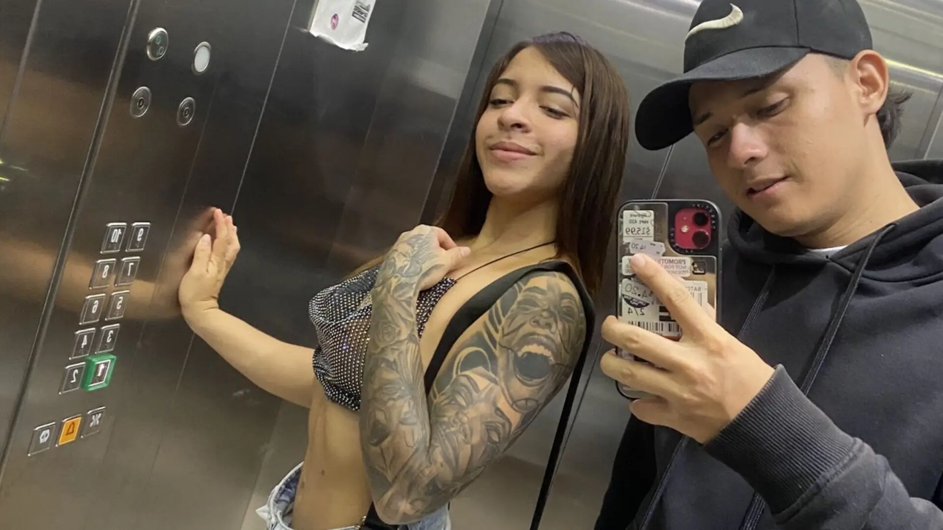 Start Anal Finger ElenaandSantiago