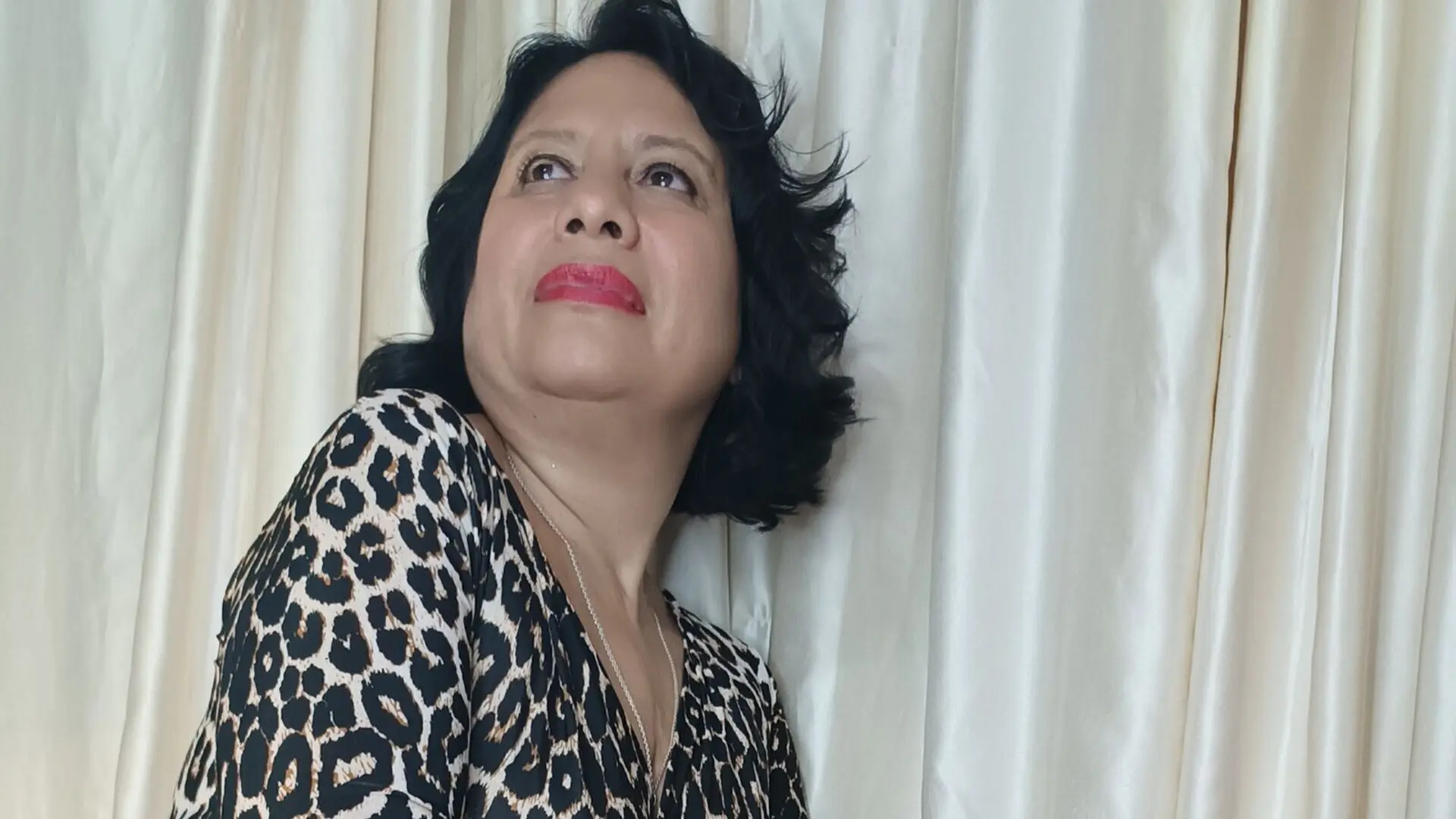 Start Anal Finger EloiseMarryn