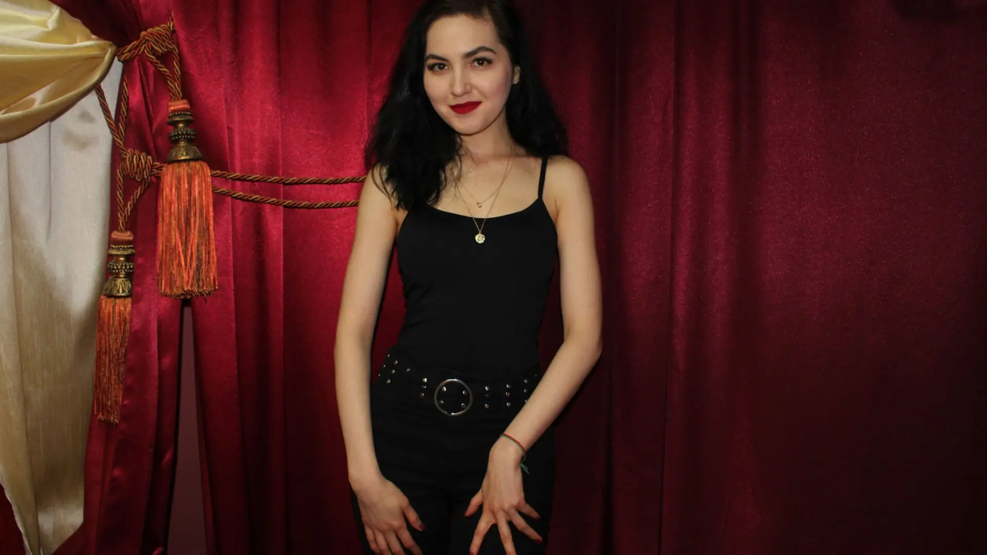 Start Anal Finger JenniferJune
