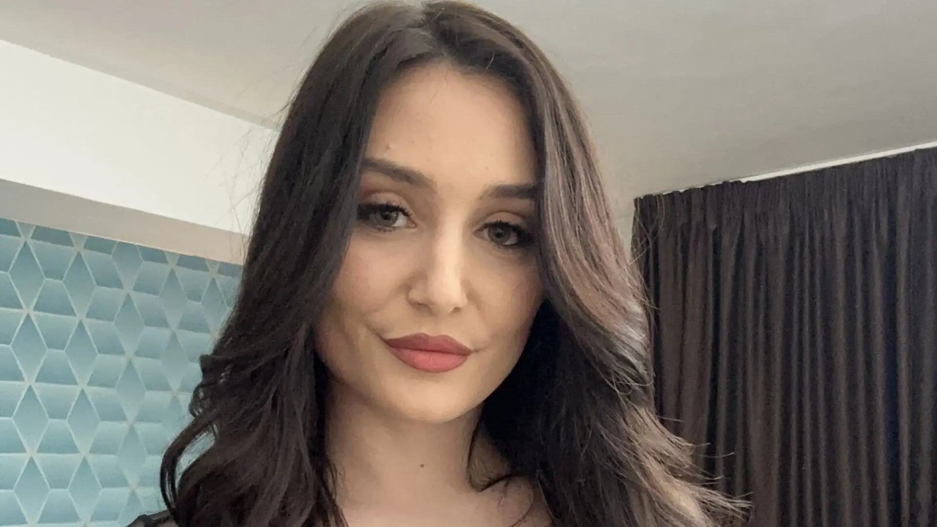 Start Anal Finger KassieWeins