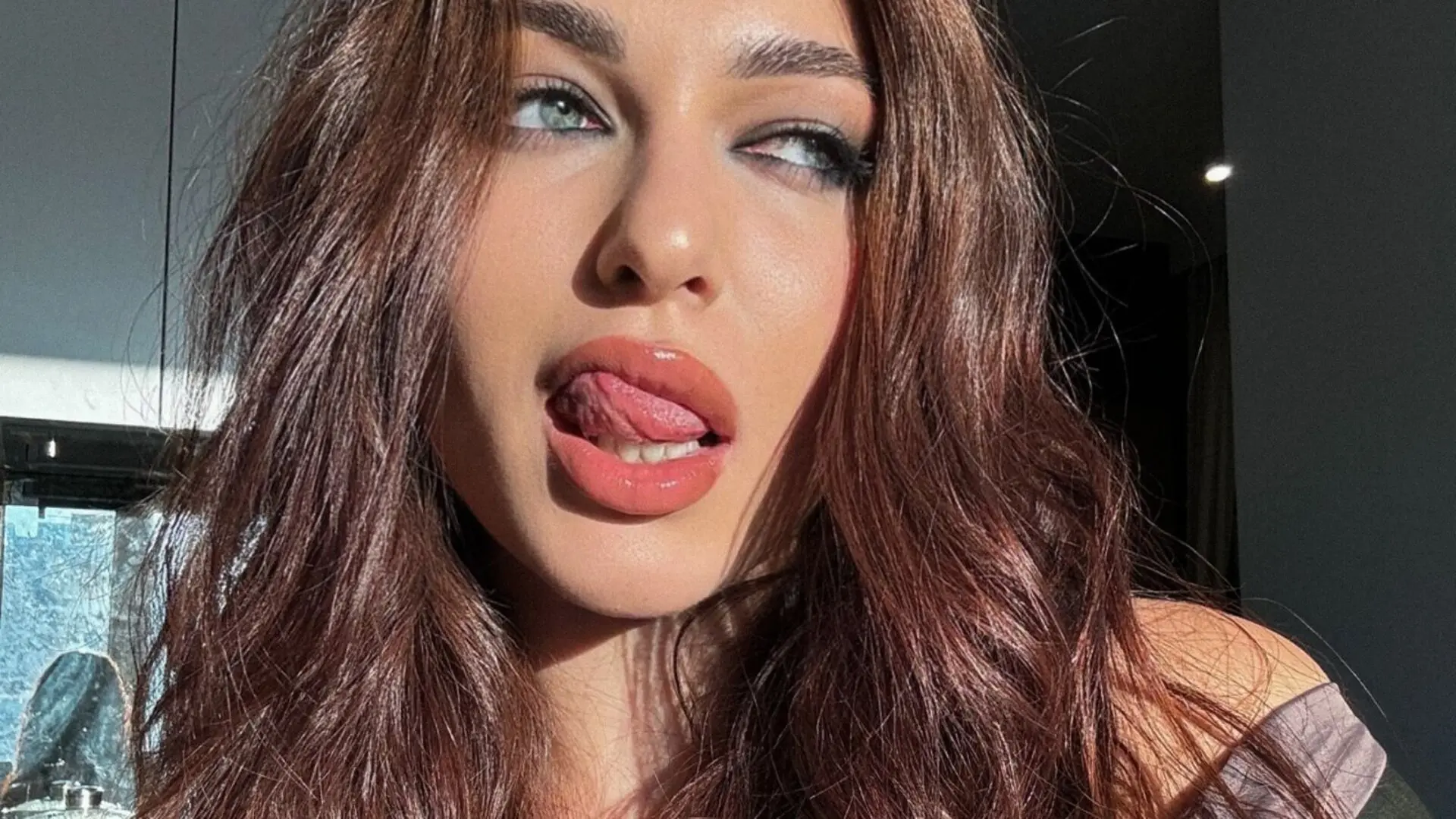 Start Anal Finger LolaDarnelle