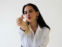 Start Anal Finger MonaHustings
