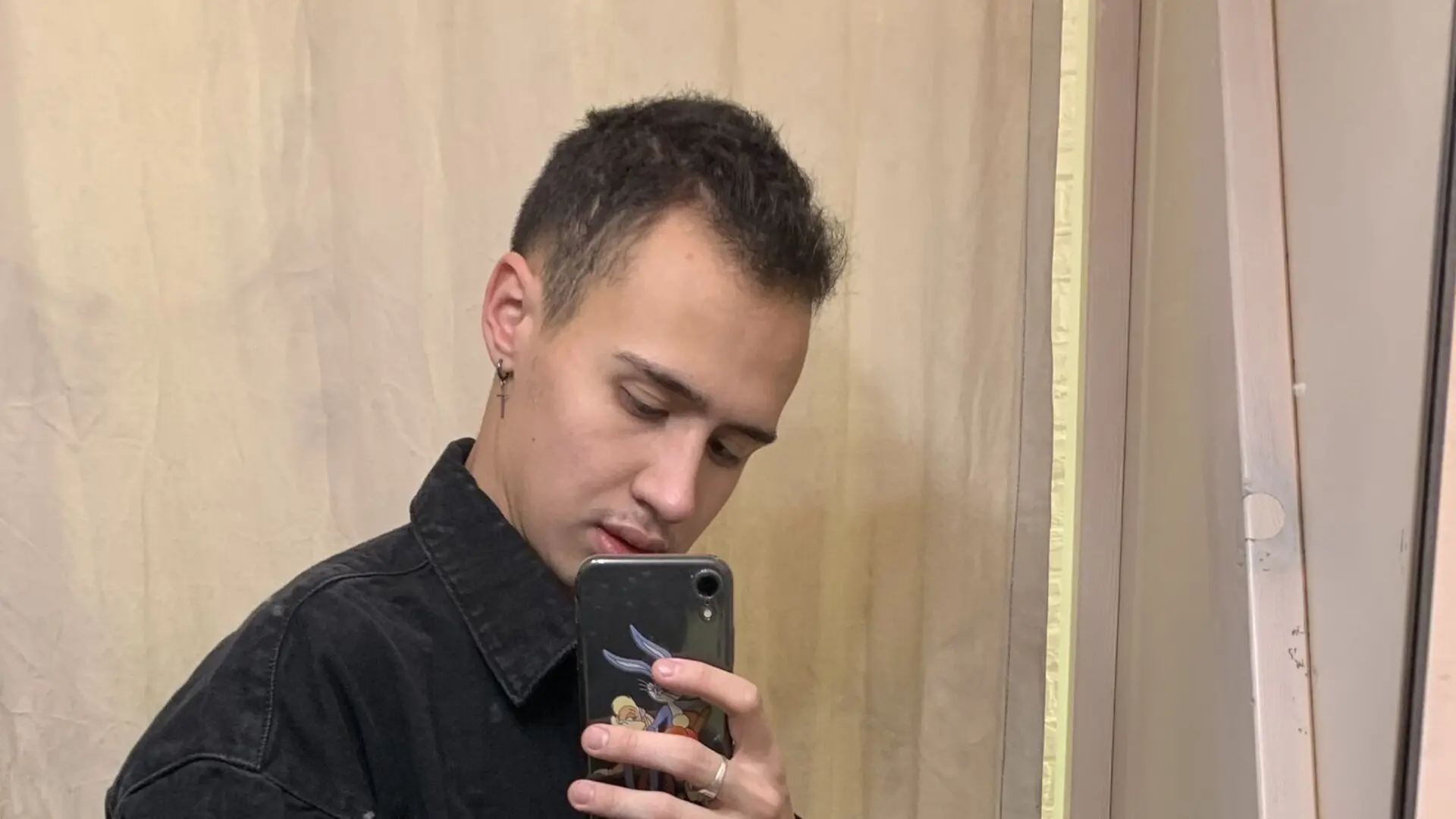 Start Anal Finger WinstonElliot