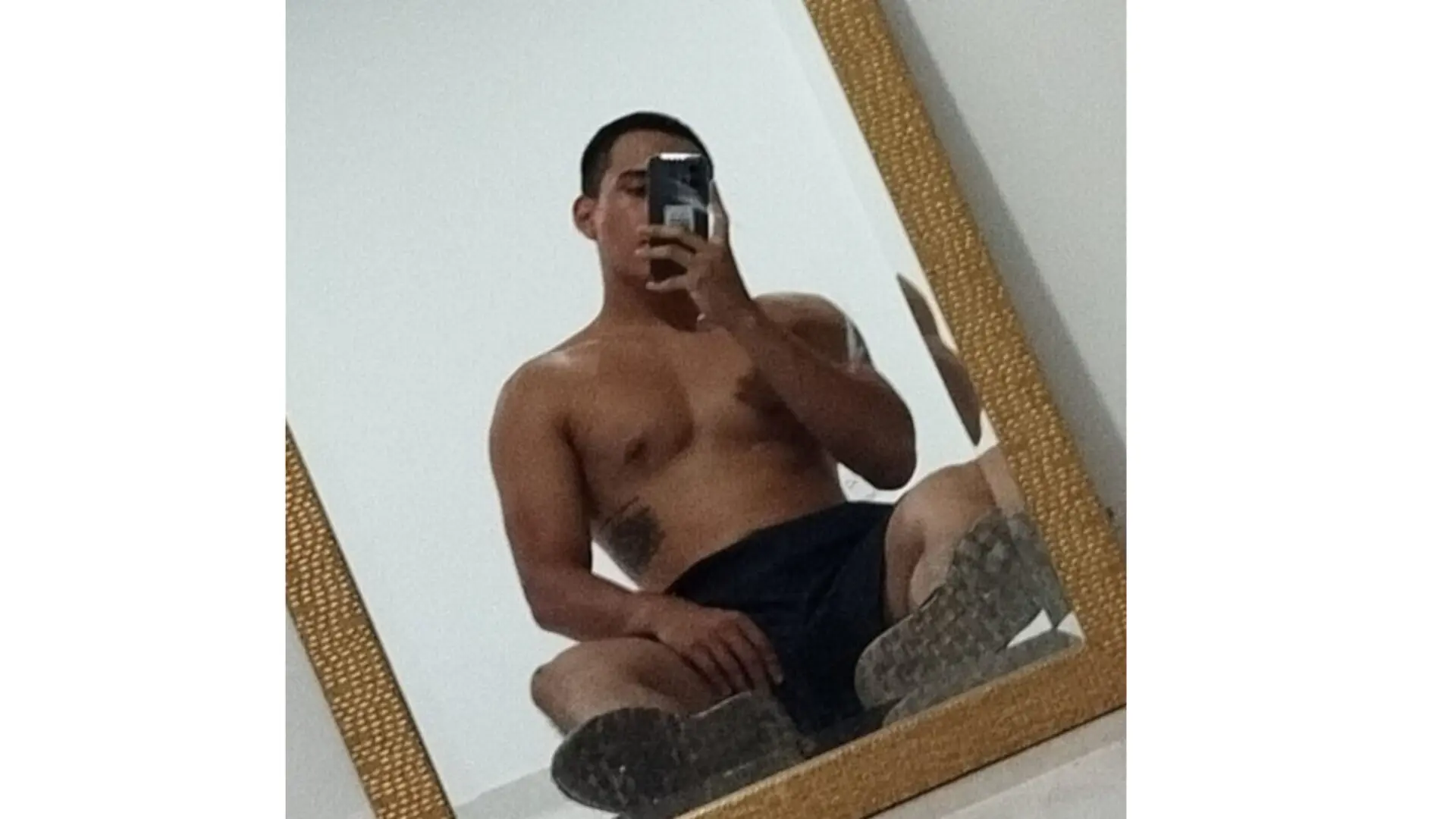 Start Anal Finger WoodyJones